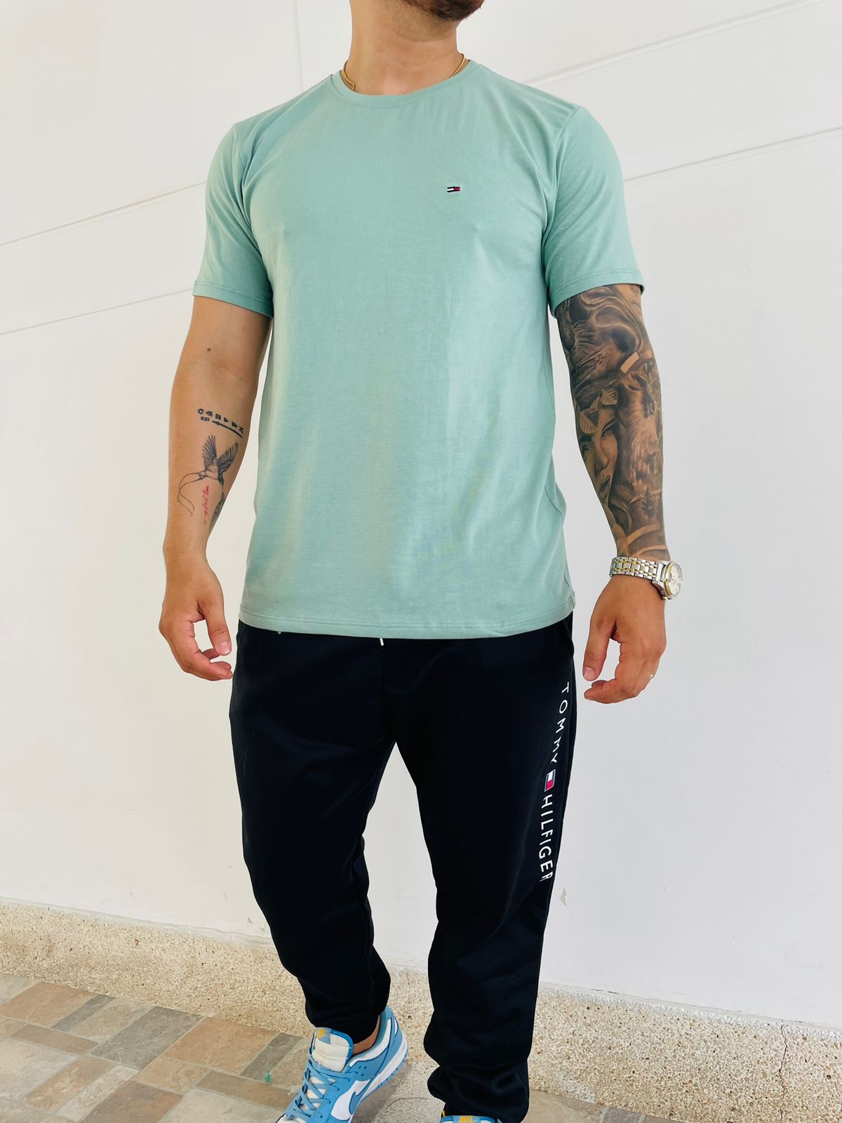 CAMISETA TOMMY AAA