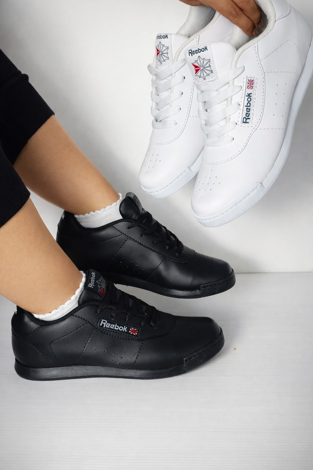 TENIS CLASSIC REEBOK PRINCESS + CAJA