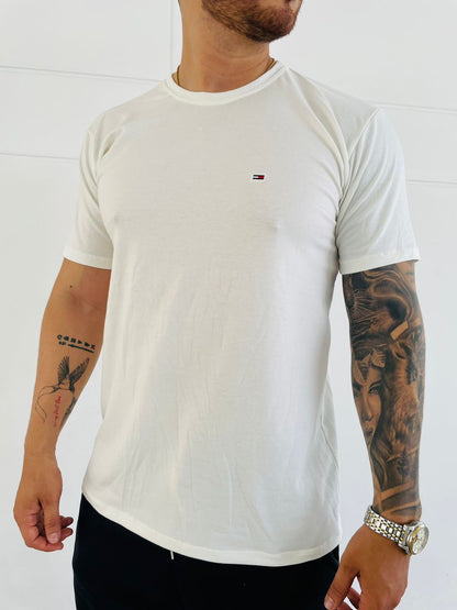 CAMISETA TOMMY AAA