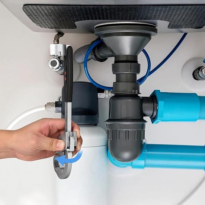 LLAVE MULTIFUNCIONAL PARA PLOMERA